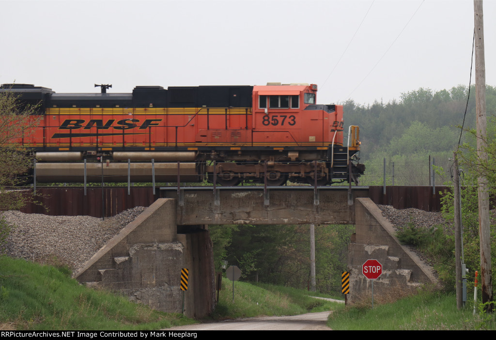 BNSF 8573